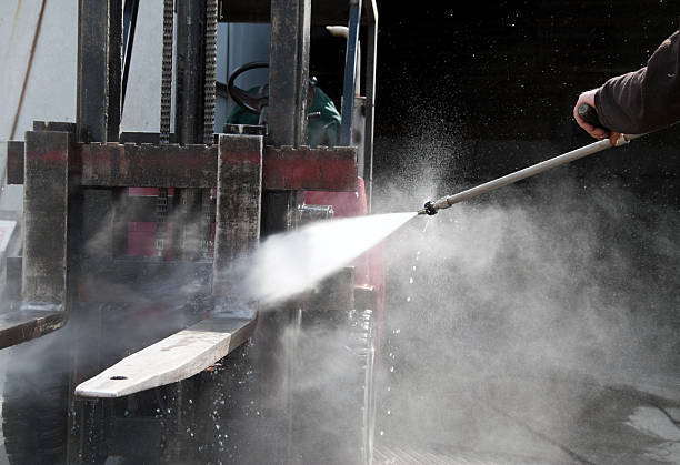 Best Pool Deck Cleaning  in Springfield, SD
